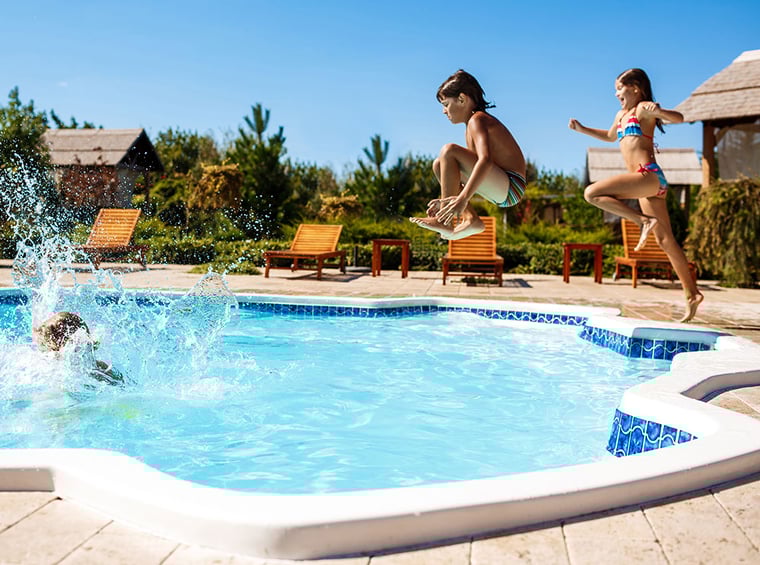 kids-jumping-in-pool